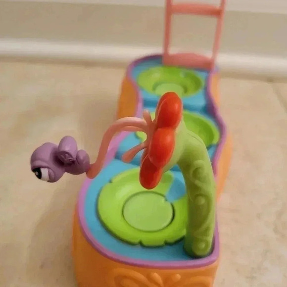 Littlest PetShop Hasbro "Leapin Lagoon" #236 Frog's playset Replacement - Picture 3 of 5